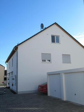 Foto - ruhige Doppelhaushälfte - 1.690,00&nbsp;EUR Kaltmiete, ca.&nbsp; 145,00&nbsp;m&sup2;