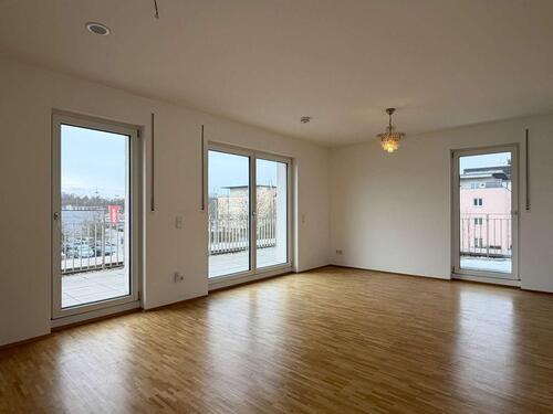 Foto - Sofort bezugsfrei: Modernes 3-Zimmer-Penthouse mit TG-Stellplatz und Panorama-Fensterfront