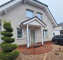 Erdgeschoss Wohnung mit Garage, große Terrasse und Ofen - Holdorf