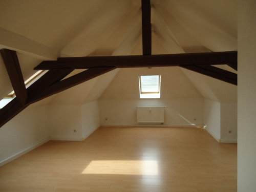 Foto - Schöne renovierte DG-Wohnung frei