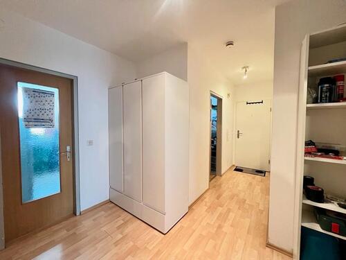 Foto - Helle 3-Zimmer-Wohnung mit Balkon, Einbauküche & Tiefgarage