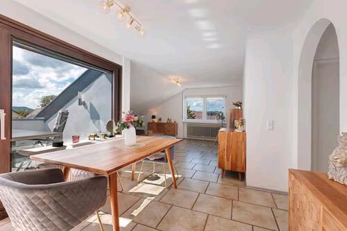 Foto - 2,5 Zi DG-Whg in Markelfingen - 1.180,00 EUR Kaltmiete,