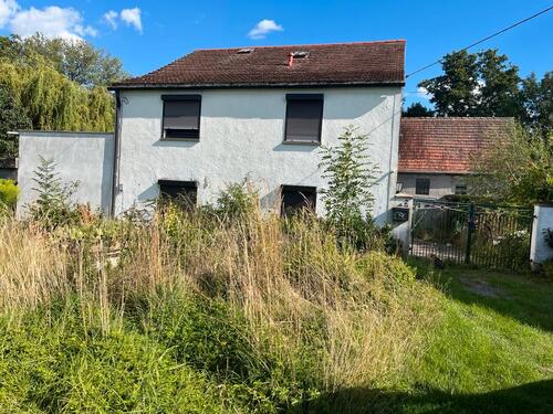 Foto - Sanierungsbedürftiges Haus mit Scheune, Nebengelass und Pachtland