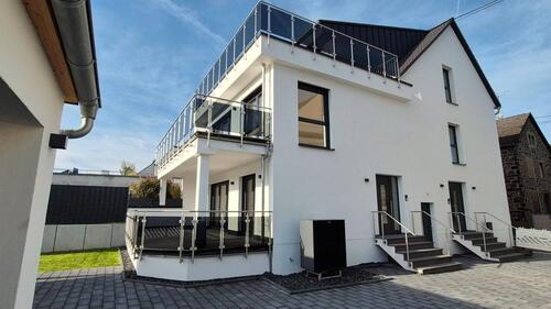 Foto - Komfortable 2 Zimmer DG-Wohnung mit großer Terrasse in Bassenheim
