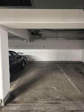 Foto - Tiefgaragenstellplatz zu vermieten - Nähe Bahnhof