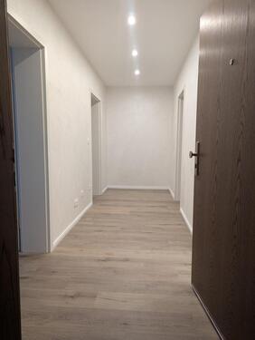 Foto - Modernisierte 2-Zimmer Wohnung - 825,00&nbsp;EUR Kaltmiete, ca.&nbsp; 64,00&nbsp;m&sup2;