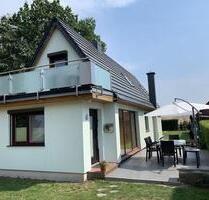 Schönes Ferienhaus am Plauer See mit Wasserzugang und Seeblick - Nossentiner Hütte
