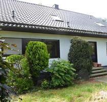 Einfamilienhaus im Grünen - 390.000,00 EUR Kaufpreis, in Düren (PLZ: 52353) Mariaweiler-Hoven Einfamilienhaus im Grünen - 390.000,00 EUR Kaufpreis, in Düren (PLZ: 52353) Mariaweiler-Hoven