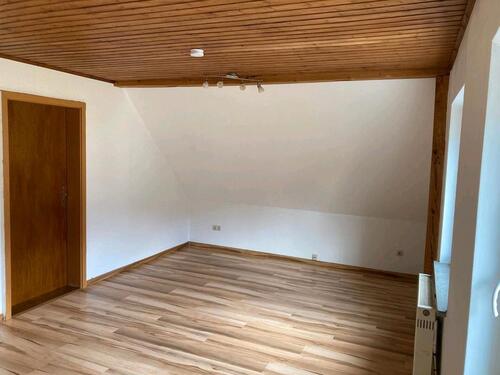 Foto - 2-Zimmer Dachgeschosswohnung - 440,00&nbsp;EUR Kaltmiete, ca.&nbsp; 55,00&nbsp;m&sup2;