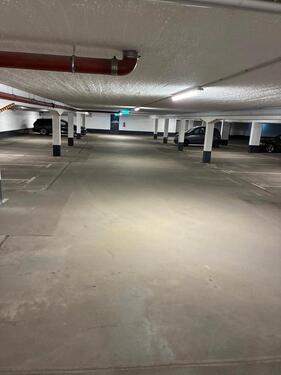 Foto - Tiefgaragenstellplatz in Bahnhofsnähe