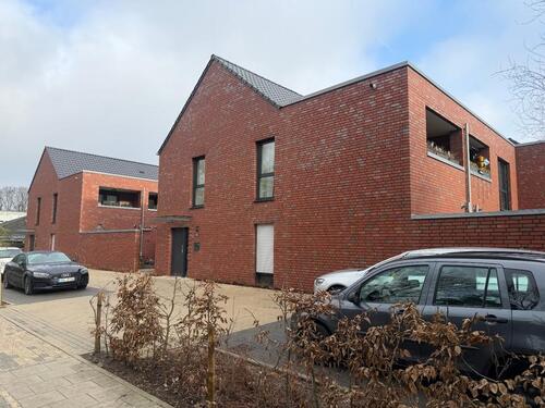 Foto - Großzügige 2-Zimmer-EG-Wohnung mit kl. Garten und EBK