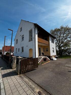 Foto - Zweifamilienhaus (renovierungsbedürftig)