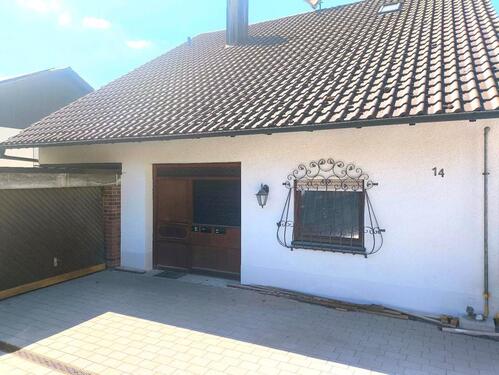 Foto - Wohnung mit 4 Zimmern und großem Garten