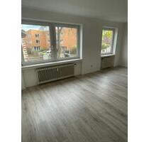 Helle 2-Zimmer-Wohnung mit Stellplatz und Einbauküche - Bremen Burglesum