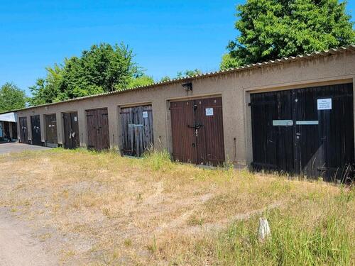 Foto - Garage, Doppelgarage kleine Halle