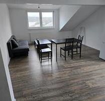 Hochwertige 3,5-Zimmer-Wohnung mit Rundumblick und großem Balkon - Scheinfeld