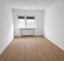 2-Zimmer-Wohnung mit Terrasse – frisch renoviert, Schwetzinger Vo - Mannheim Fahrlach 2-Zimmer-Wohnung mit Terrasse – frisch renoviert, Schwetzinger Vo - Mannheim Fahrlach