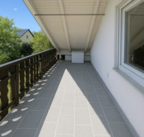 Frisch renovierte 3-Zimmer-Dachgeschosswohnung mit Balkon & St - Kronau