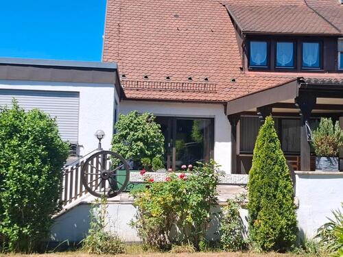Foto - Außergewöhnliche Doppelhaushälfte in Nürnberg Eibach o. Provision