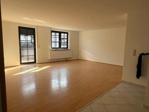 Foto - Sanierte 4 - Raum Maisonette Wohnung mit zwei Bädern und Balkon