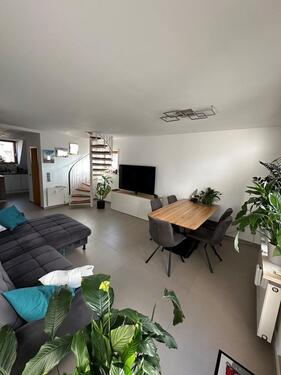 Foto - Modernisierte 3-Zimmer-Maisonette-Wohnung mit Berg-Seeblick