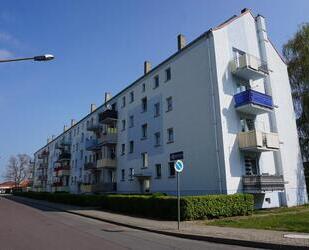 Frisch saniert und clever geschnitten - 6-Zimmer-Wohnung mit Balkonen in Löderburg - Staßfurt