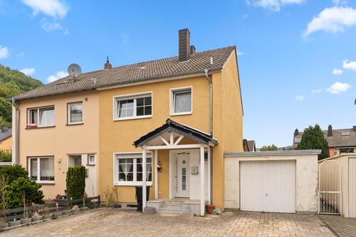 Foto - Doppelhaushälfte zur Miete - 1.100,00&nbsp;EUR Kaltmiete, ca.&nbsp; 95,00&nbsp;m&sup2;