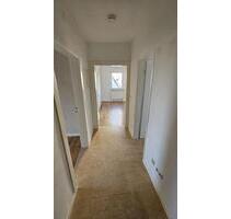 Frisch gestrichene 3 Zimmer, Küche und Bad mit Fenster Wohnung - Kassel Bettenhausen