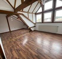 Großzügige 4 Zimmer DG-Wohnung mit EBK und Balkon - Bad Hersfeld