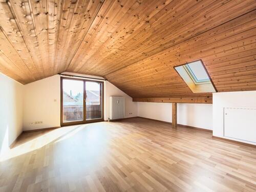 Foto - Vermiete attraktive 2-Zi.-DG Wohnung f. 1 Jahr opt. Verlängerung