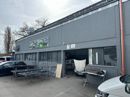 Foto - Lager-Schrauberhalle 200m2 Rolltor, Parkplätze