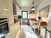 Foto - Von Privat: 4-Zimmer-Wohnung (95m²) mit Loggia u. Garage