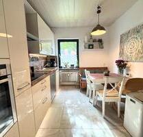 Von Privat: 4-Zimmer-Wohnung (95m²) mit Loggia u. Garage - Bremen Häfen