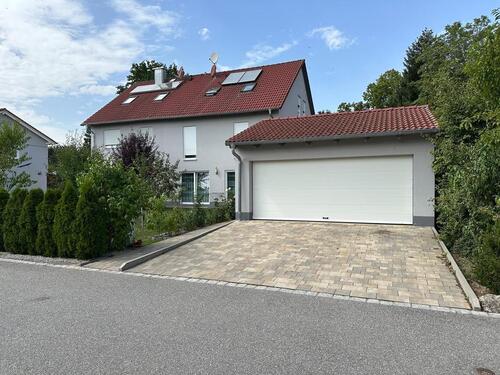 Foto - Modernes Haus mit 170 m² Wohnfläche & Doppelgarage zu verkaufen
