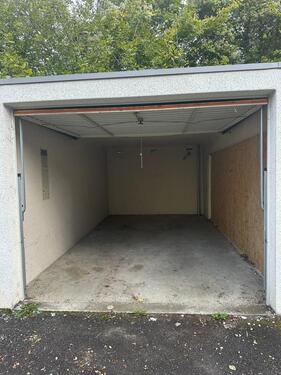 Foto - Garage zu vermieten - 100,00 EUR Miete,