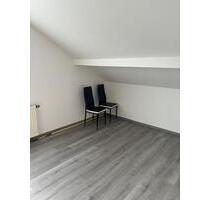 Dachgeschosswohnung - 700,00&nbsp;EUR Kaltmiete, ca.&nbsp; 63,00&nbsp;m&sup2; in Lauingen (Donau) (PLZ: 89415)