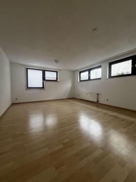 Foto - Helle 2,5-Zimmer Wohnung mit Küche und Stellplatz in Sindelfingen