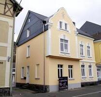 Charmante 2-Zimmer-Altbauwohnung mit 75 m² in GM-Dieringhausen ab 01.04.25 zu vermieten - Gummersbach Berstig Süd