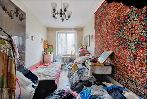 Foto - Handwerker kauft renovierungsbedürftige Wohnung