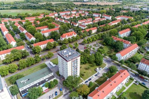 Foto - Wohnen mit Weitblick! - 660,00&nbsp;EUR Kaltmiete, ca.&nbsp; 77,79&nbsp;m&sup2;