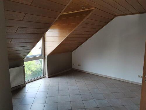 Foto - 3 Zimmer Dachgeschoßwohnung zur Miete in Neuhof