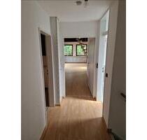 Wohnung (1. OG) in ein Zweifamilienhaus, ideal für Handwerker - Hamburg Altona