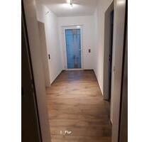 3 Zimmer Wohnung , Erdgeschoss, ca. 90m², Fußbodenheiz., Terrasse - Plettenberg