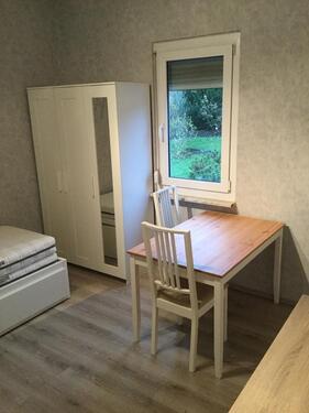 Foto - ZU VERMIETEN: Möbliertes Zimmer in Esslingen a.N.