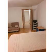 1 Zimmer zu vermieten. - 450,00&nbsp;EUR Kaltmiete, ca.&nbsp; 35,00&nbsp;m&sup2; in Cham (PLZ: 93413)