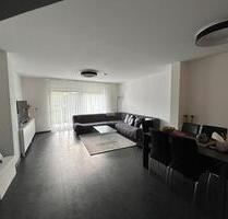 Wohnung mieten - 1.200,00&nbsp;EUR Kaltmiete, ca.&nbsp; 90,00&nbsp;m&sup2; in Groß-Umstadt (PLZ: 64823)