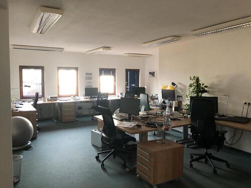 Foto - Hell und Representative Büroräume zu vermieten