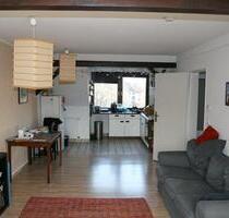 Helle Dachgeschoßwohnung wie Loft in Essen-West