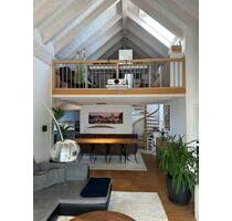 Traumhafte 4 Zi. DG Galeriewohnung - Gauting