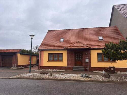 Foto - Einfamilienhaus mit großem Grundstück, Werkstatt und Partyraum